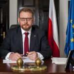 1. Pięć afer ministra Szumowskiego (100aferpis.pl)
